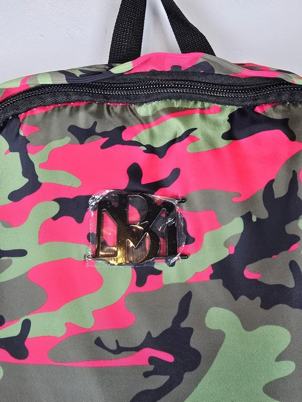 NWT Badgley Mischka Camo Nylon Backpack With Detachable Pocket Bag Gym School
